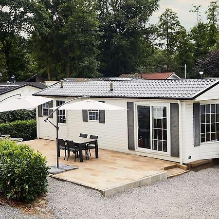 4 Persons Chalet Valkenbosch Situated In The Forested Area โอสเตอร์ไวก์ ภายนอก รูปภาพ